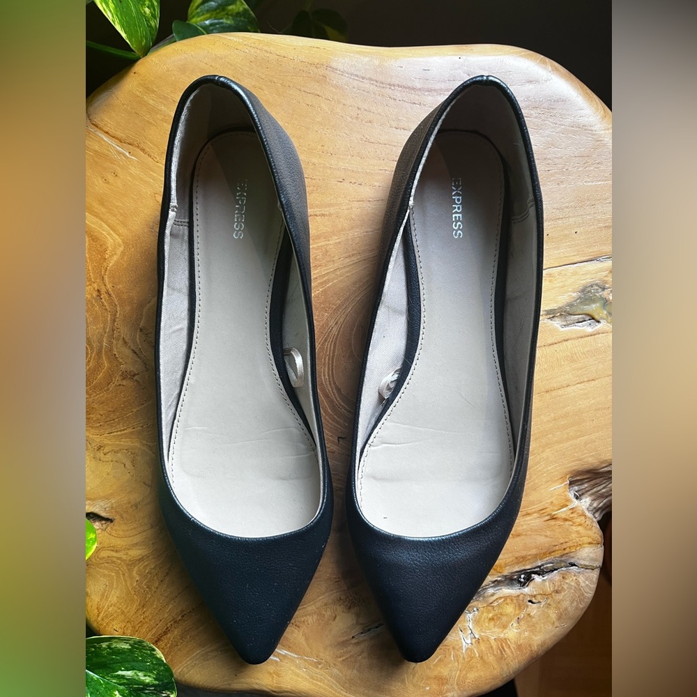 Express Size 10 Black Flats